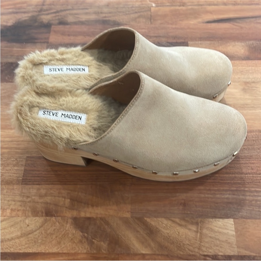 Steve Madden Boho Tan Suede Cozy Fur-Lined Heeled Clogs